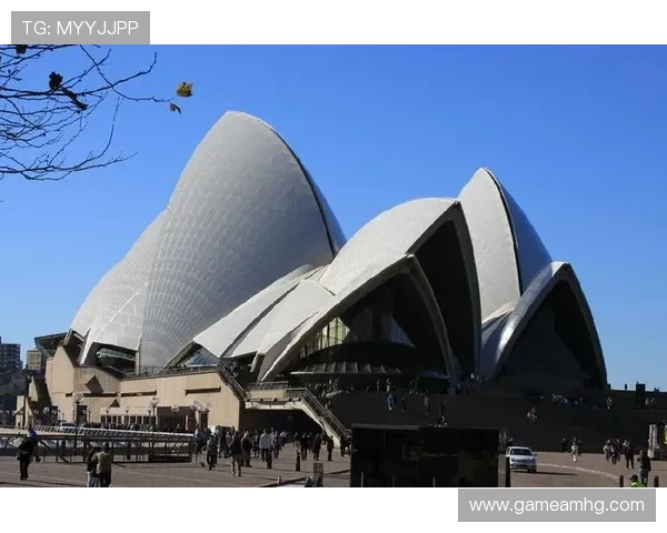 澳门带皇冠的大楼如何融入当地文化与现代建筑元素的完美结合